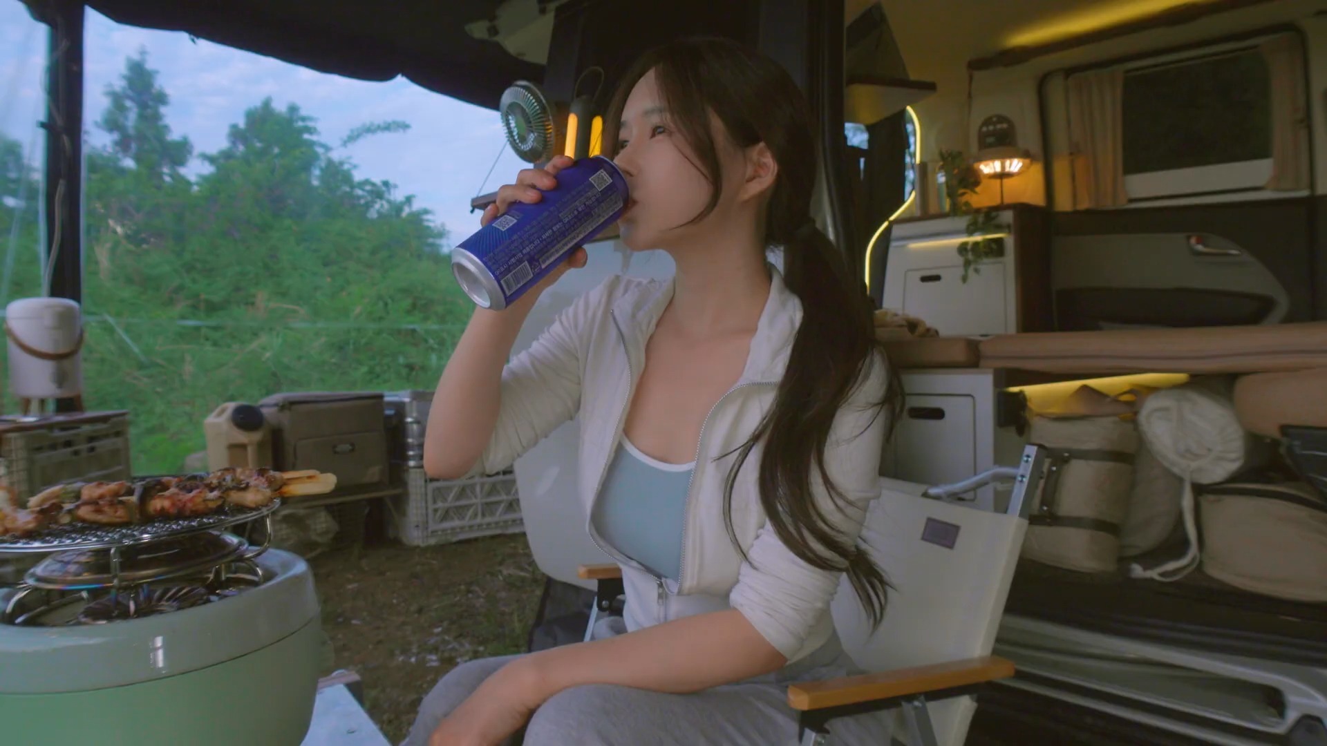 美国青年在成都创业 “盲盒”平台让盈余食物再利用